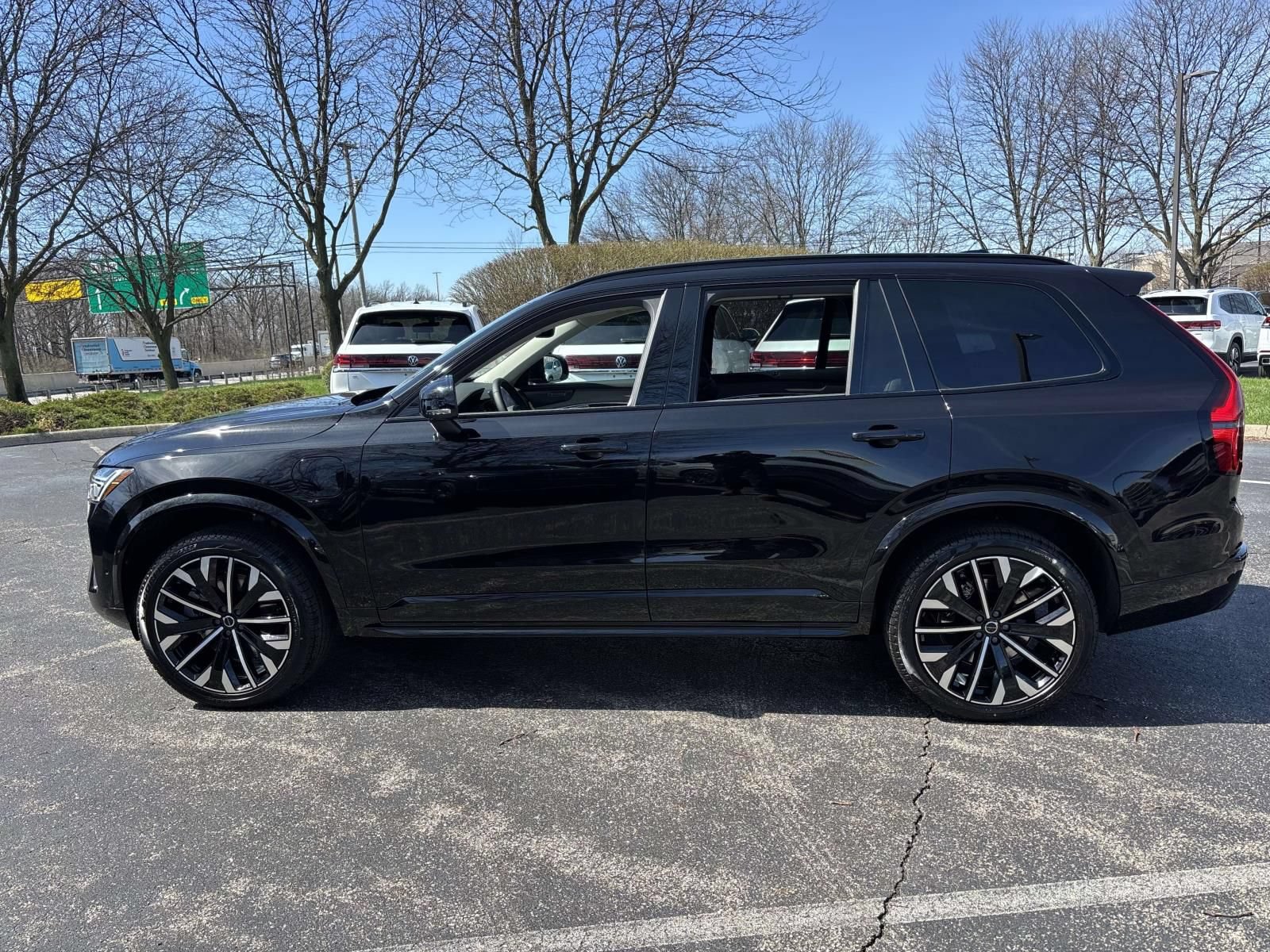 New 2026 Volvo XC90 T8 Ultra w/ Protection Package Premier AWD/4WD image 8