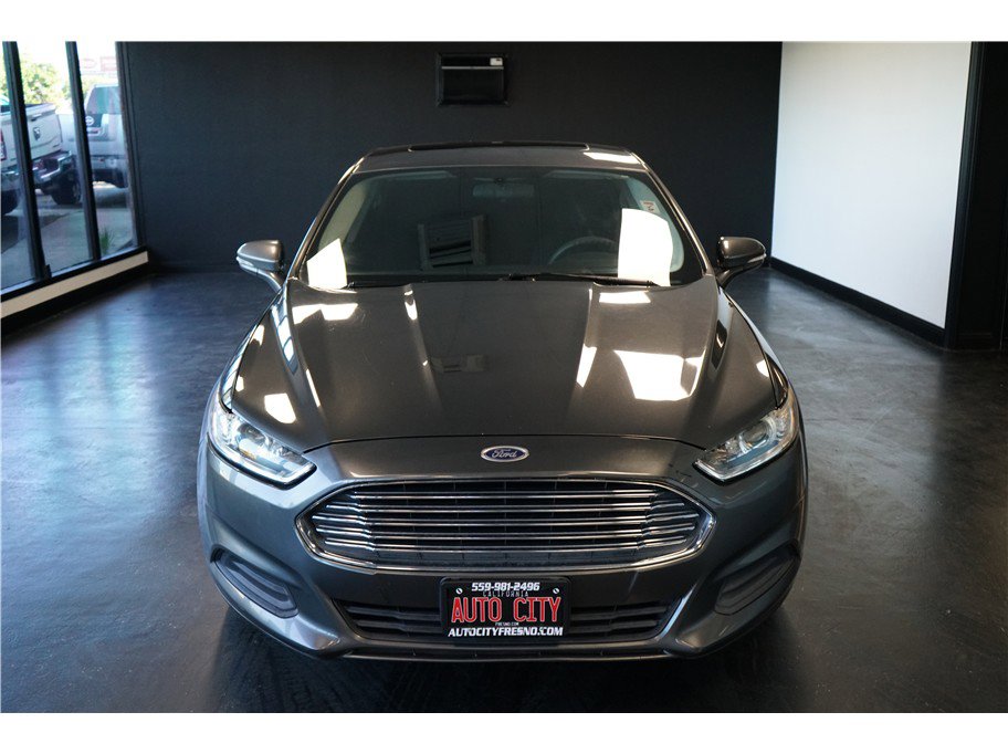Used 2016 Ford Fusion SE image 2