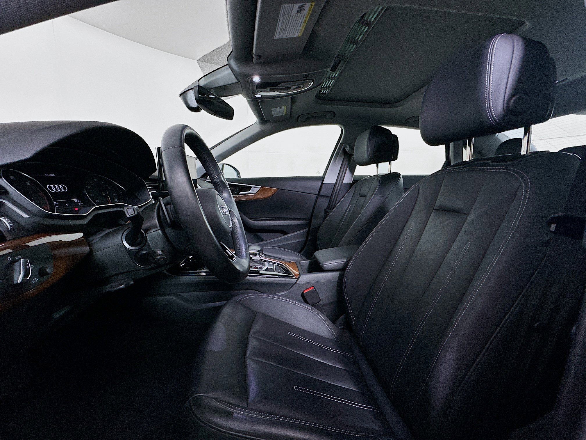 Used 2023 Audi A4 2.0T Premium w/ Convenience Package image 13