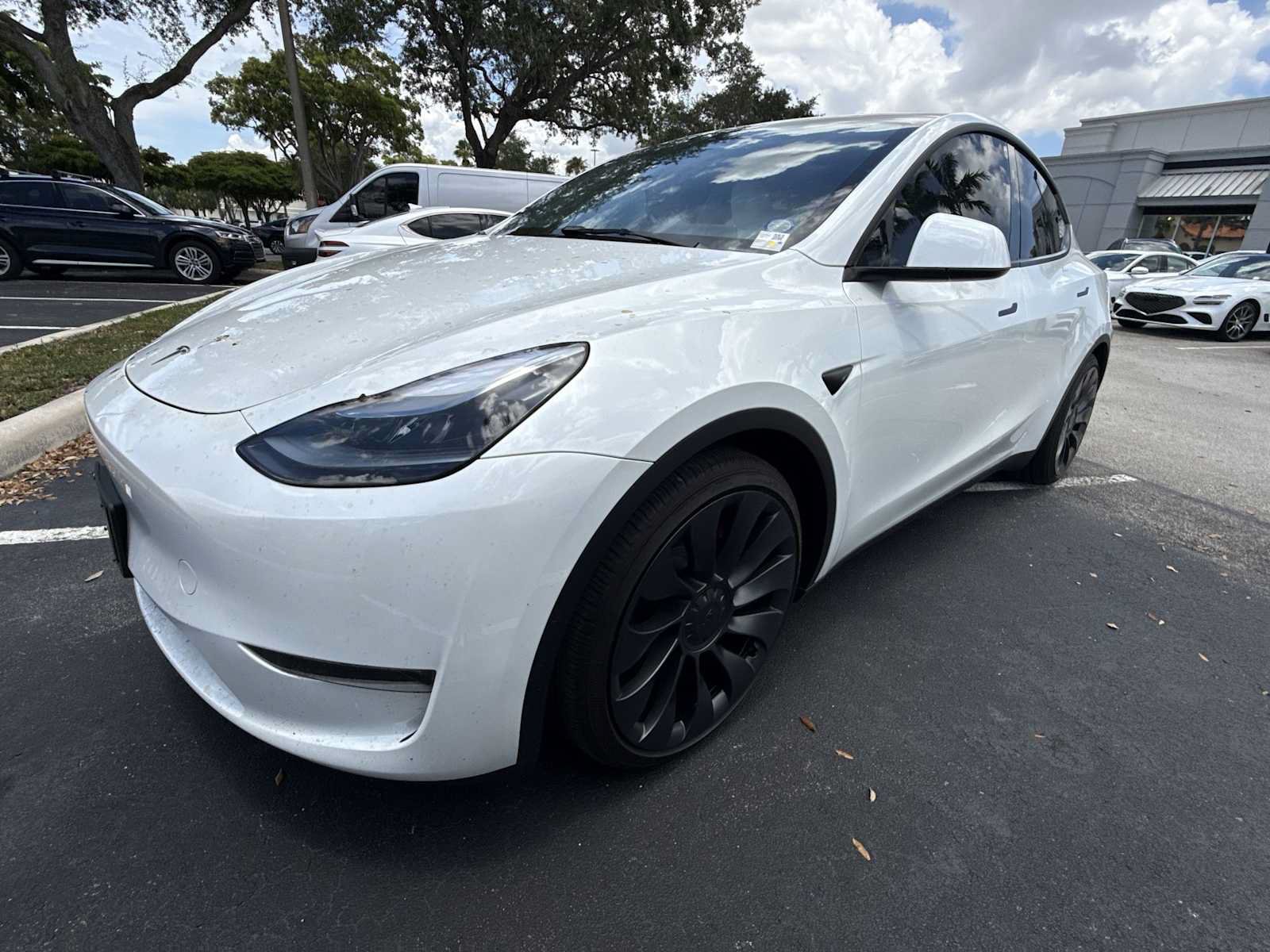 Used 2025 Tesla Model Y Performance AWD/4WD image 4