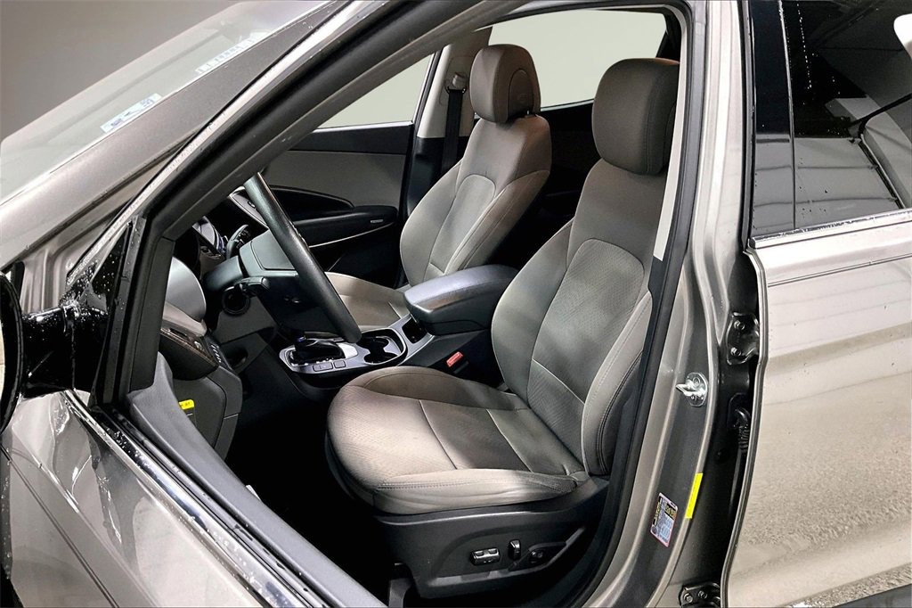 Used 2018 Hyundai Santa Fe Sport w/ 2.4L Value Package 02 image 21