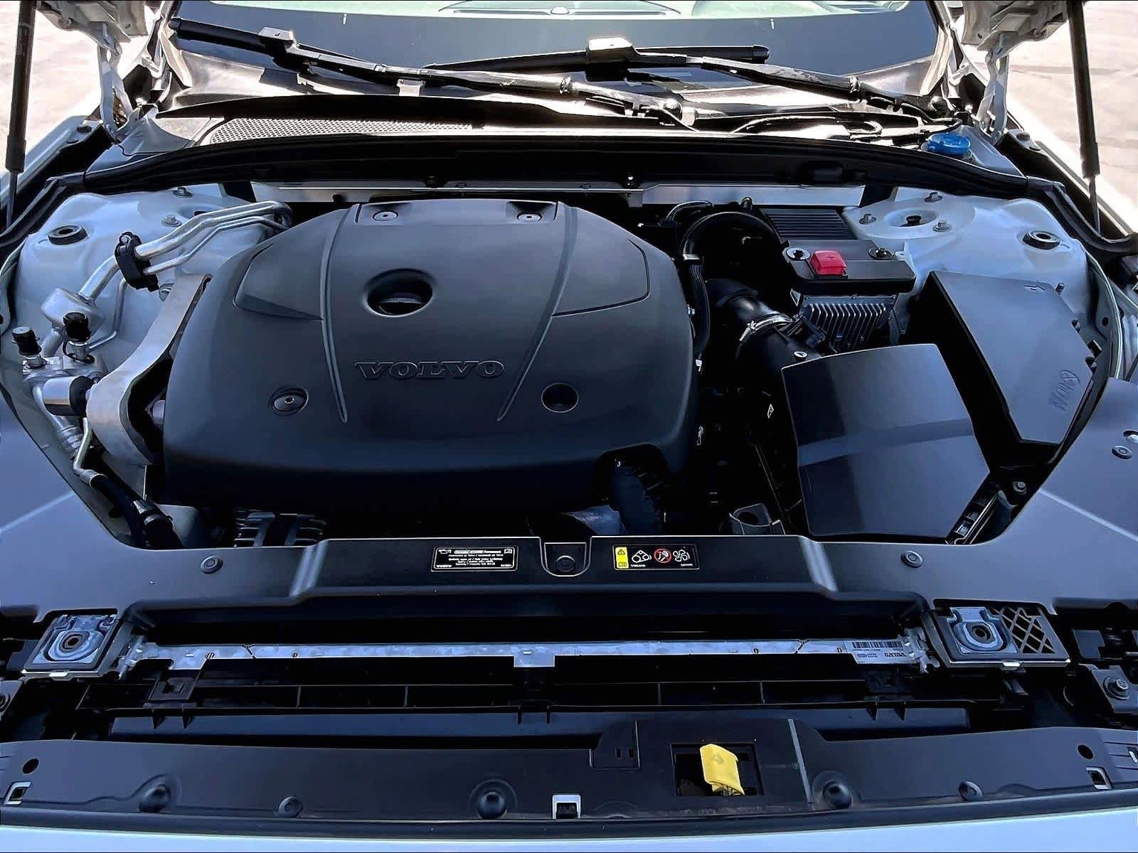 Used 2019 Volvo S60 T5 Momentum w/ Premium Package image 10