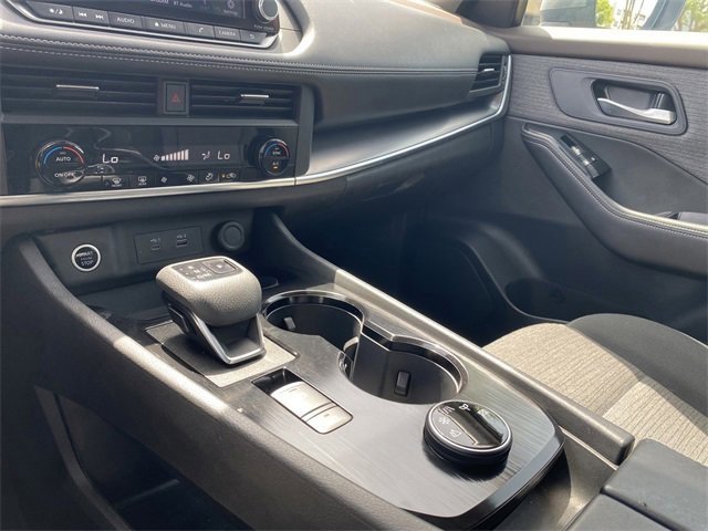 Used 2023 Nissan Rogue SV image 24