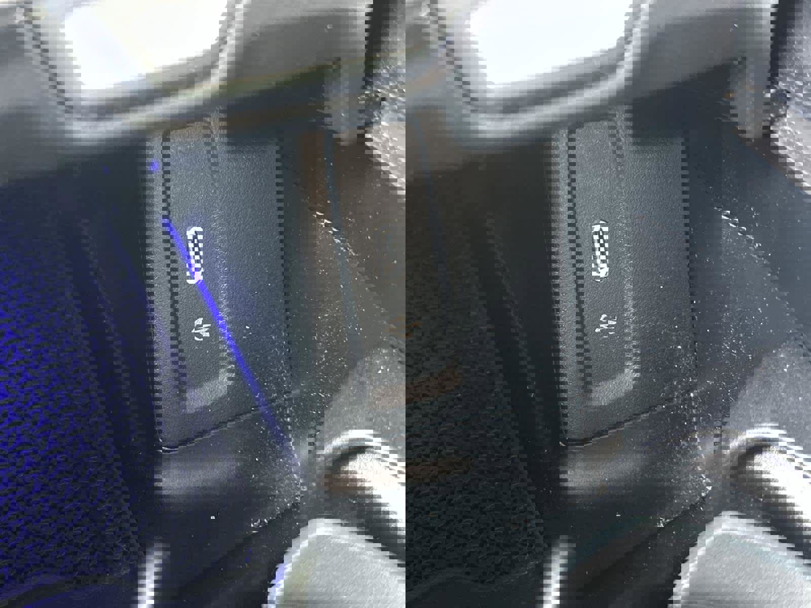 Used 2024 Mercedes-Benz GLC 300 image 30