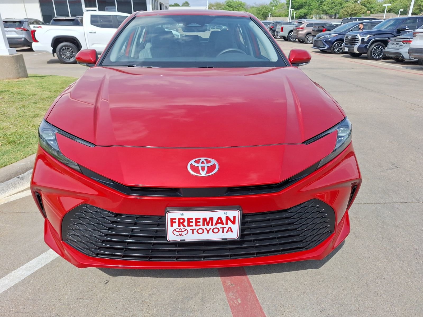 Used 2025 Toyota Camry LE w/ Convenience Package image 9