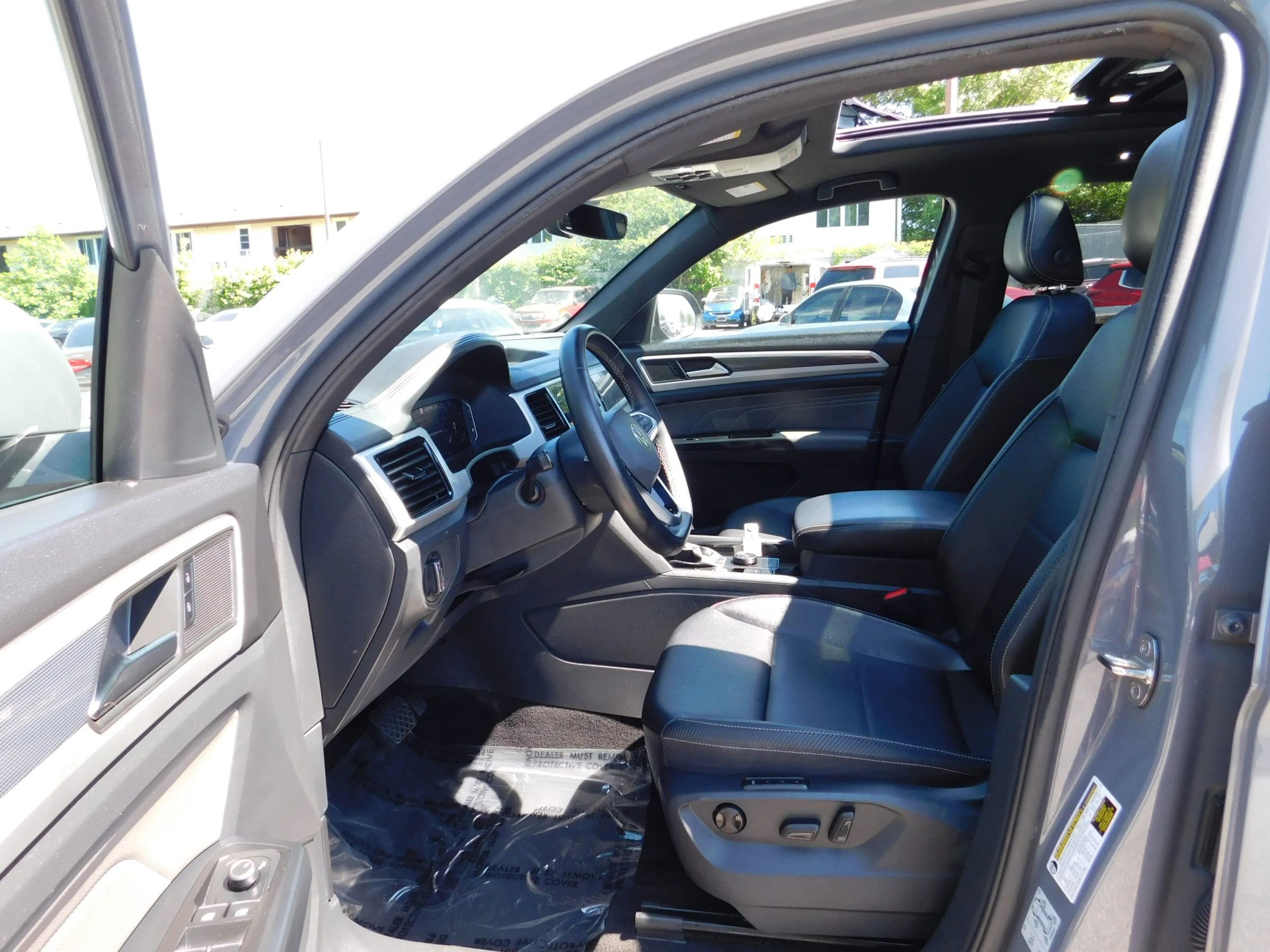Used 2021 Volkswagen Atlas Cross Sport SEL AWD/4WD image 16