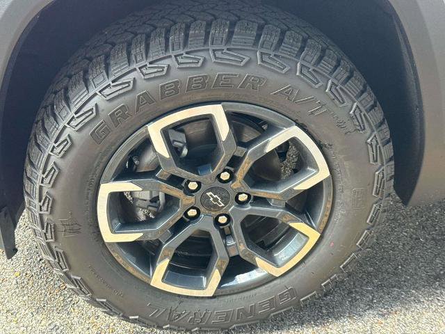 New 2026 Chevrolet Equinox ACTIV w/ Convenience Package III FWD image 4