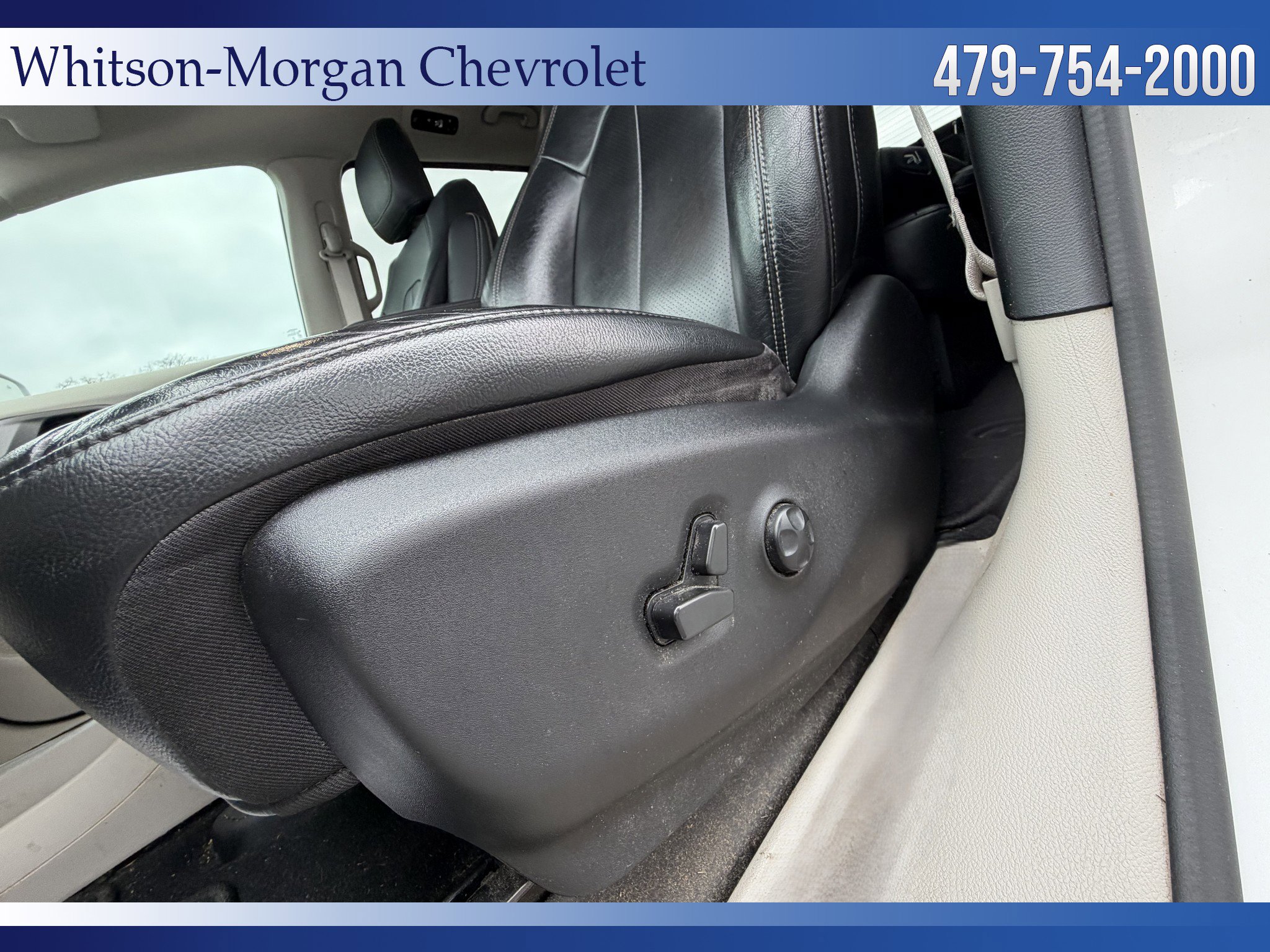 Used 2022 Chrysler Pacifica Touring-L image 13