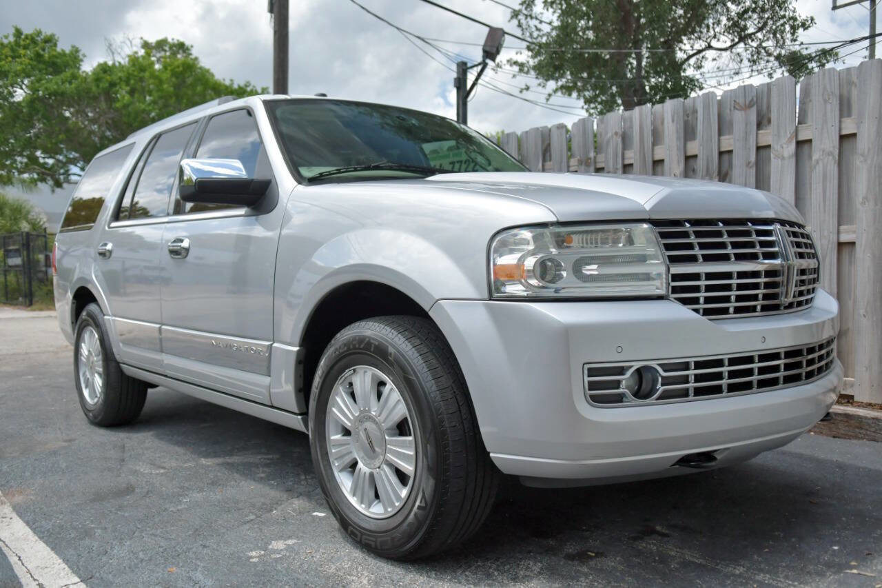 Used 2014 Lincoln Navigator Base 4x2 4dr SUV image 36