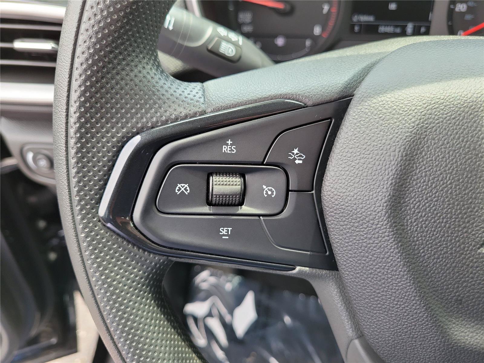Used 2023 Chevrolet TrailBlazer LS FWD image 16