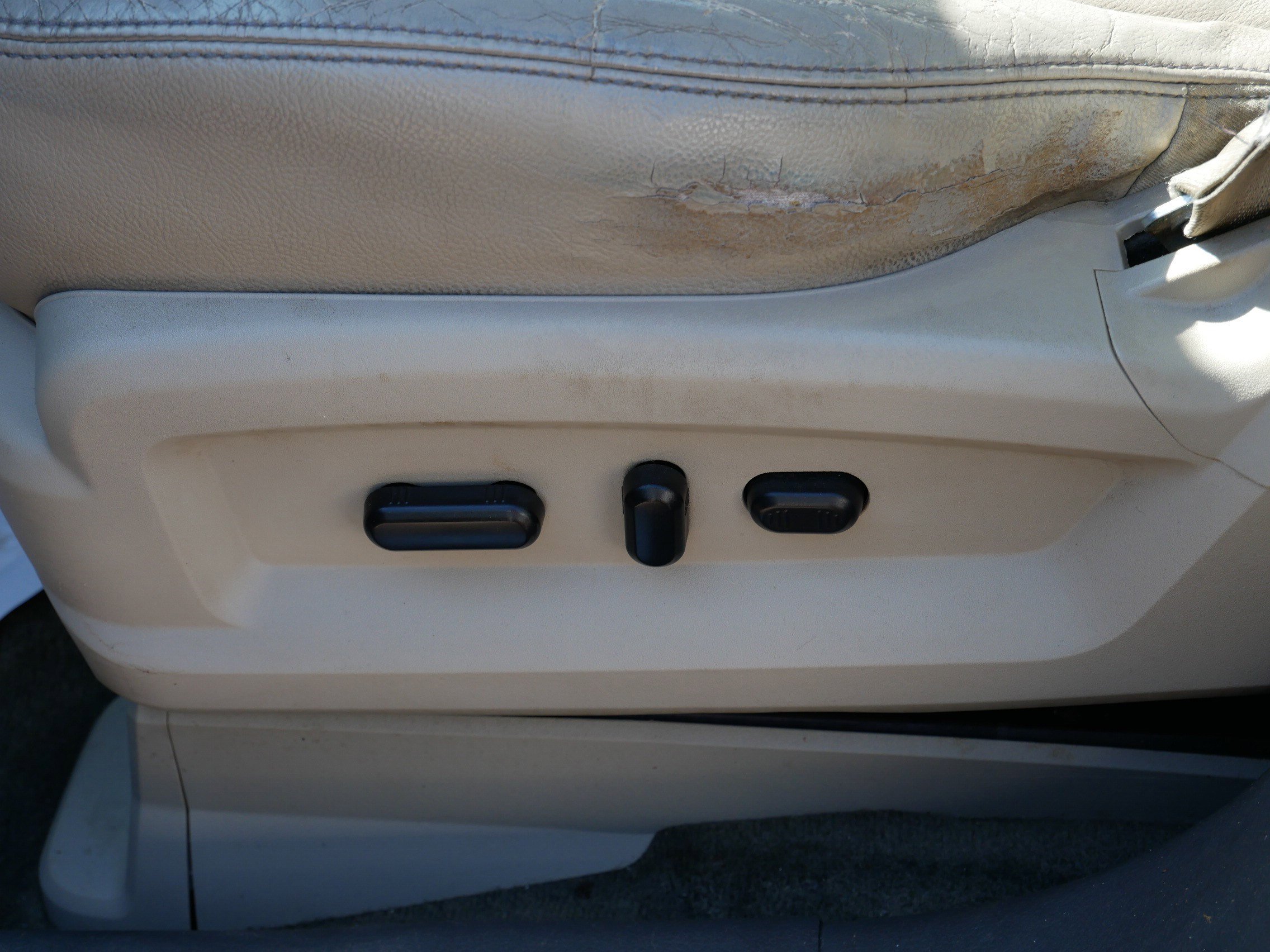 Used 2013 Ford Edge Limited AWD/4WD image 19