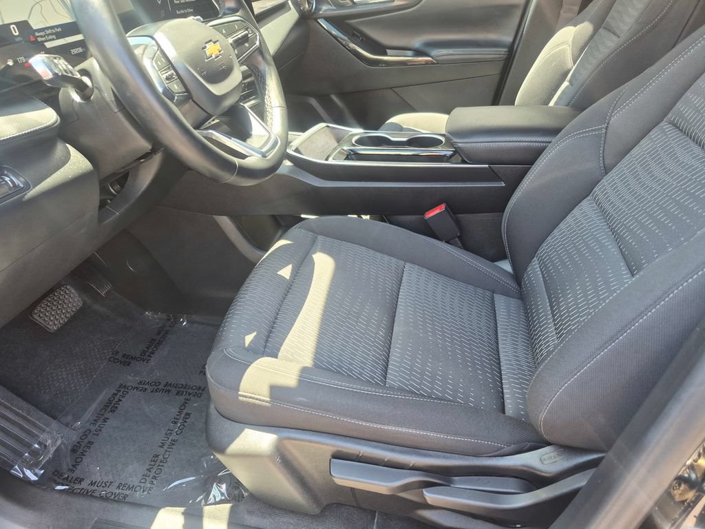Used 2025 Chevrolet Equinox LT AWD/4WD image 8