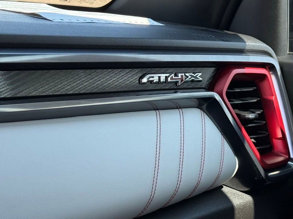 Used 2023 GMC Canyon AT4X AWD/4WD image 9
