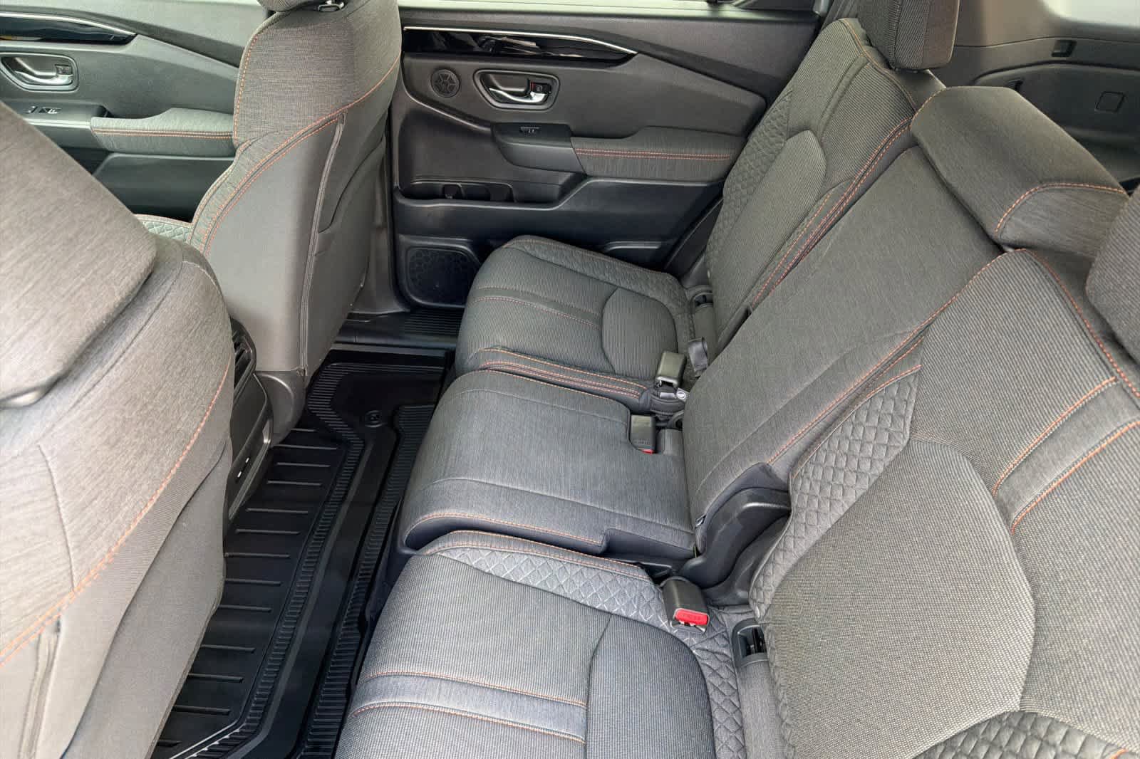 New 2026 Honda Pilot Sport image 4