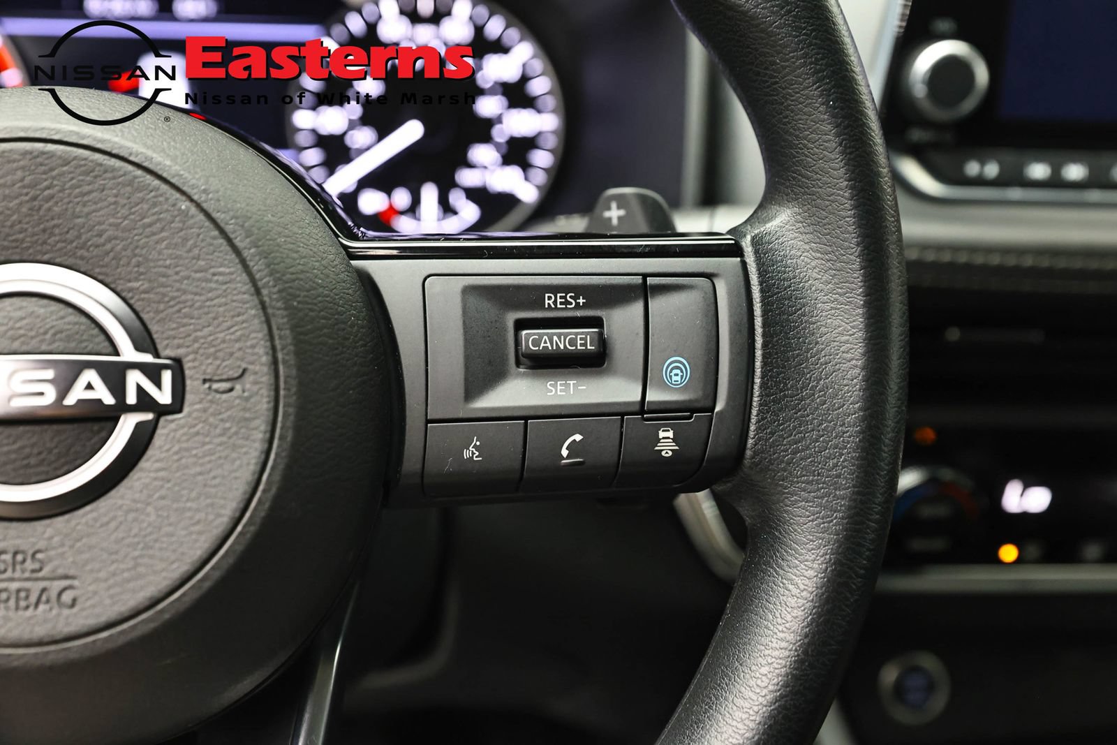 Used 2023 Nissan Rogue SV AWD/4WD image 16