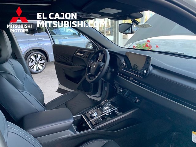 New 2025 Mitsubishi Outlander SEL Black Edition image 28