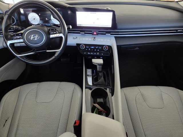Used 2022 Hyundai Elantra Limited FWD image 12