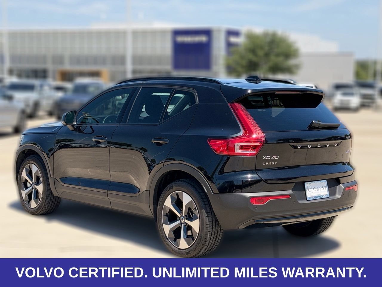 Certified 2026 Volvo XC40 B5 Plus AWD/4WD image 7