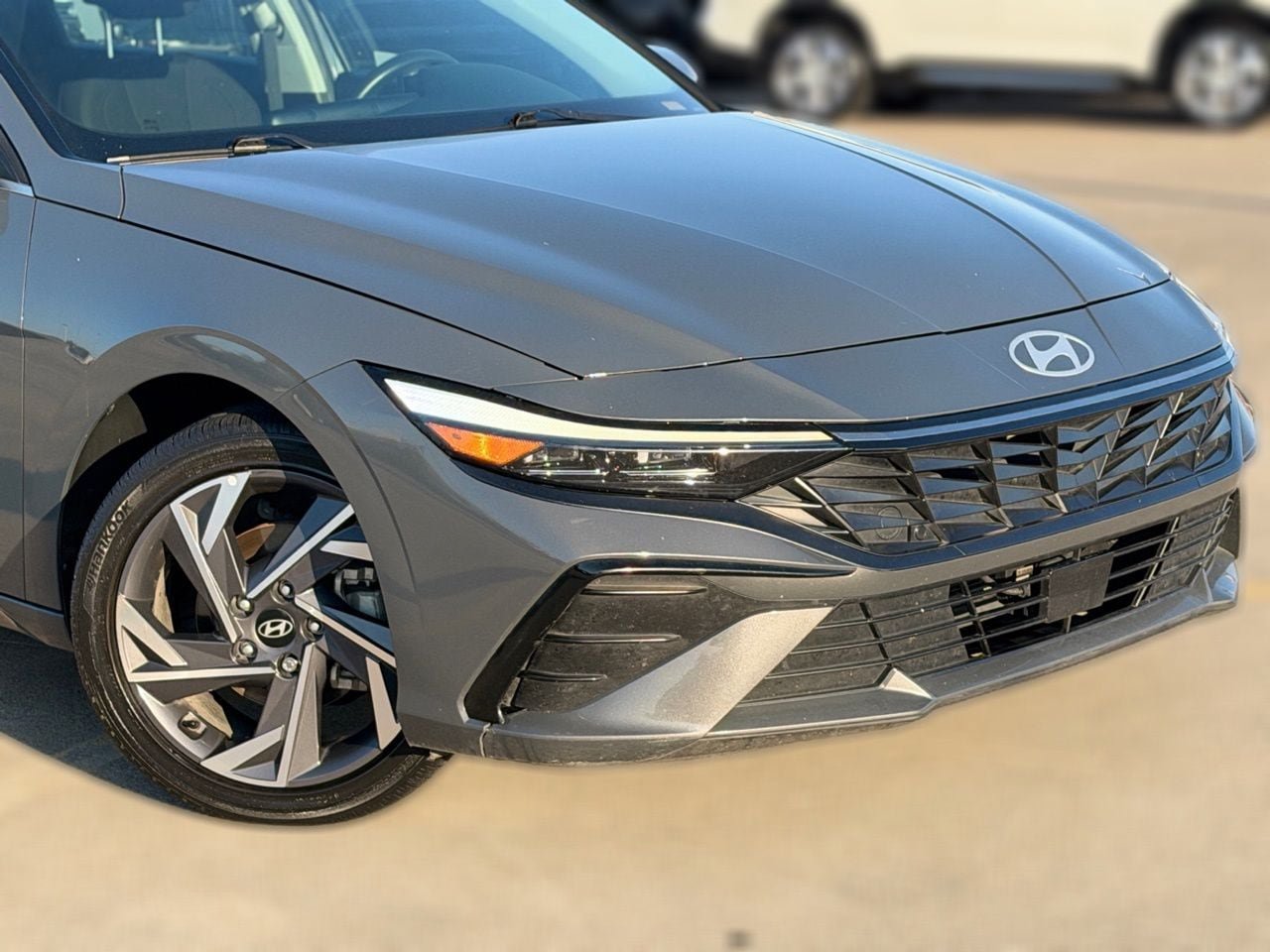 Used 2025 Hyundai Elantra SEL FWD image 8
