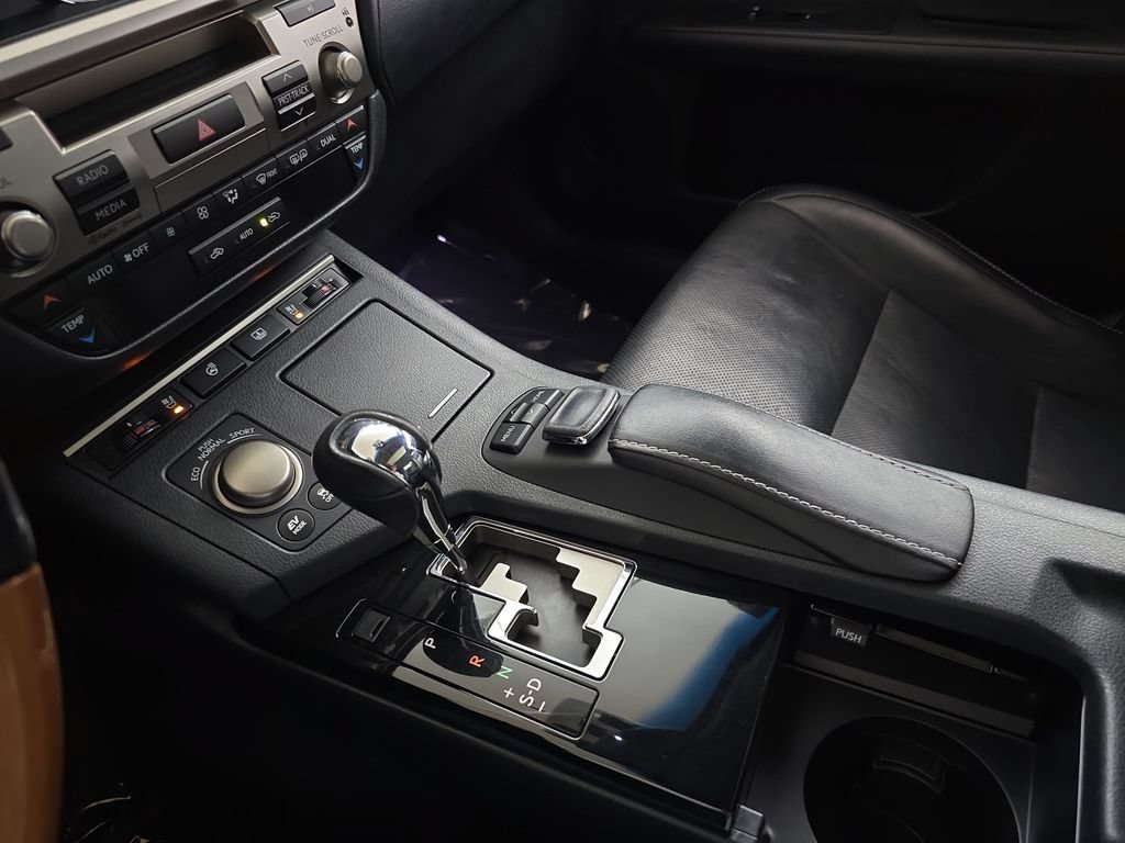 Used 2015 Lexus ES 300h w/ Navigation System Package FWD image 25