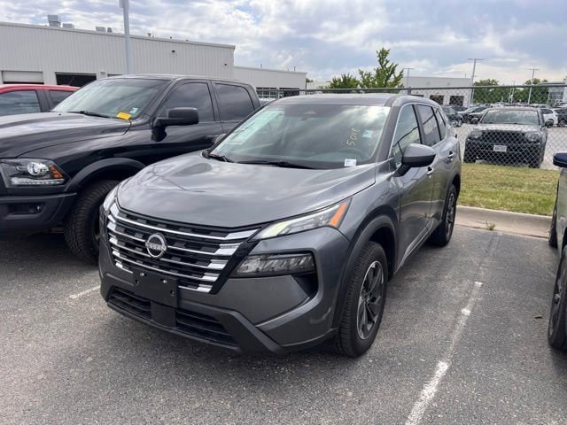 Used 2025 Nissan Rogue SV AWD/4WD video 1