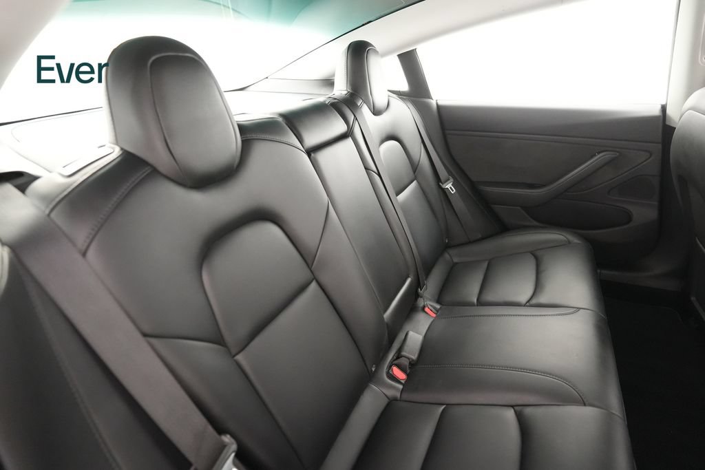 Used 2019 Tesla Model 3 Standard Range RWD image 5