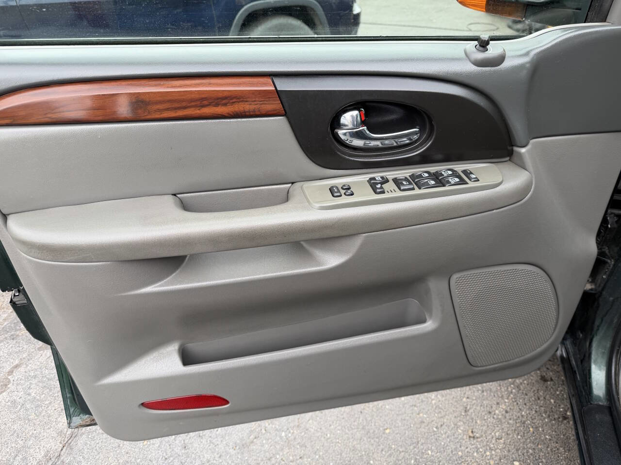 Used 2003 GMC Envoy SLT image 8