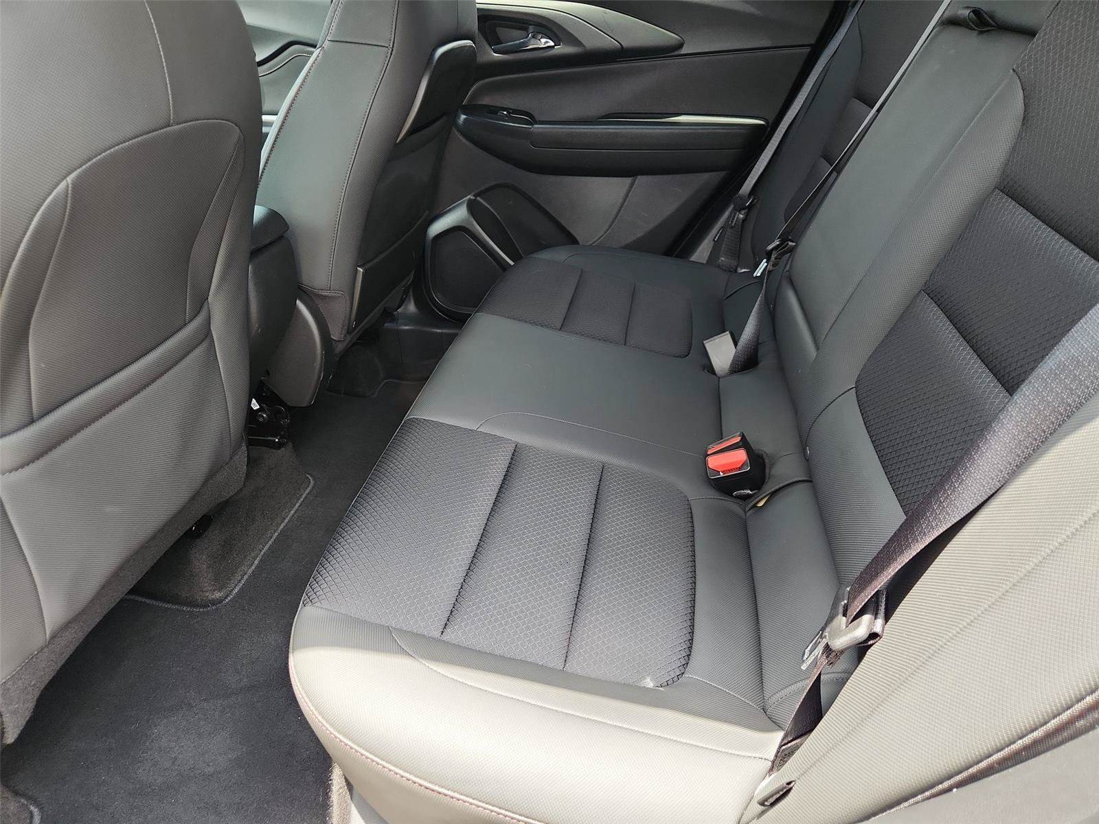 Used 2023 Chevrolet TrailBlazer RS FWD image 22