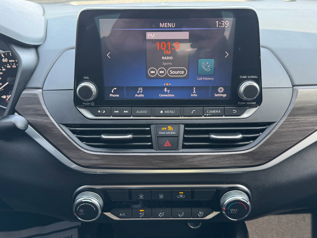 Used 2023 Nissan Altima 2.5 SV image 16