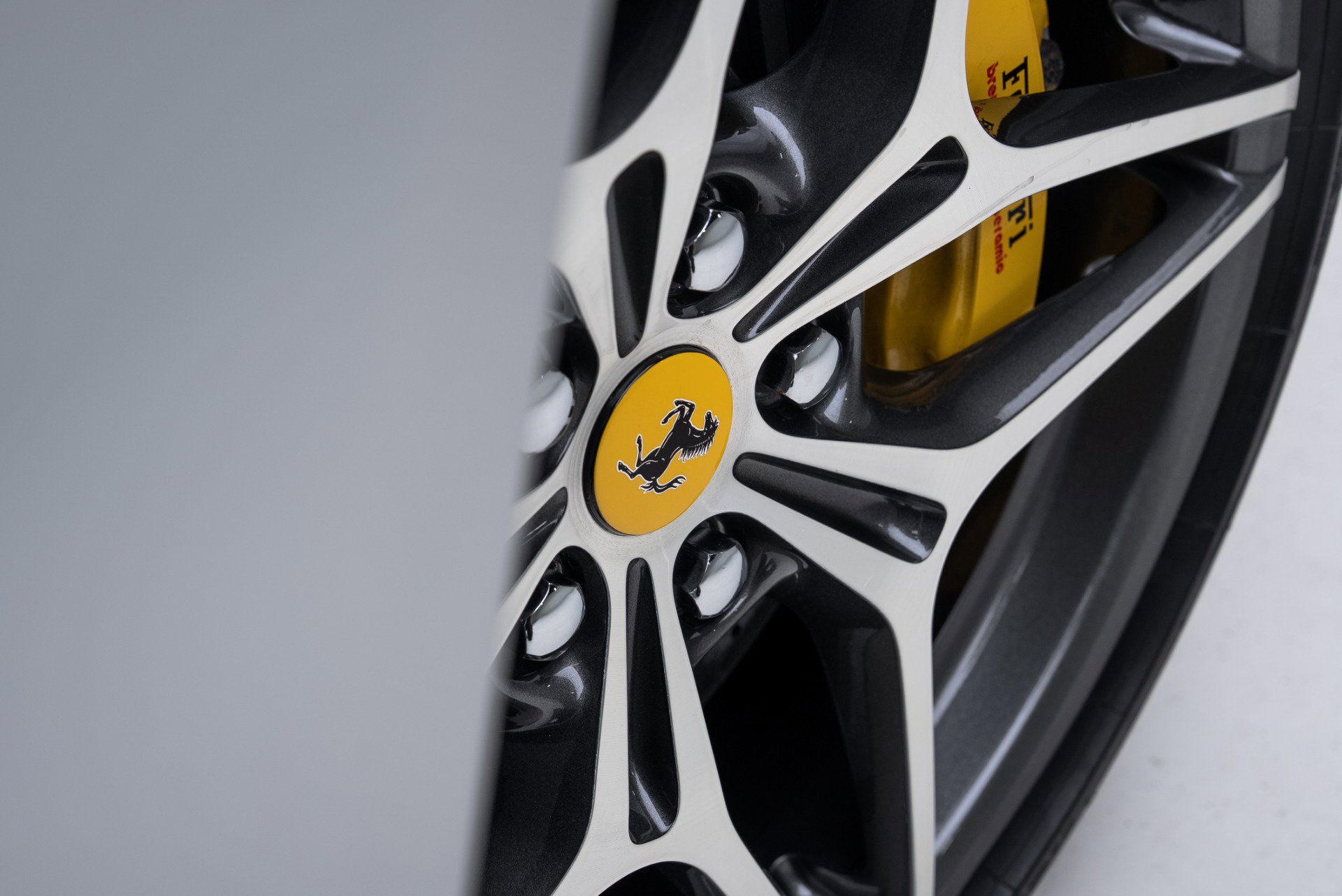 Used 2016 Ferrari California T image 48