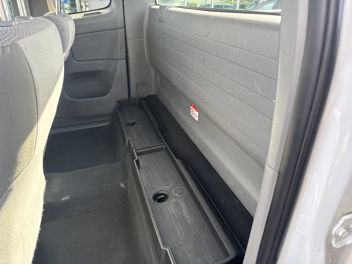 Used 2015 Toyota Tacoma 4x4 Access Cab image 13