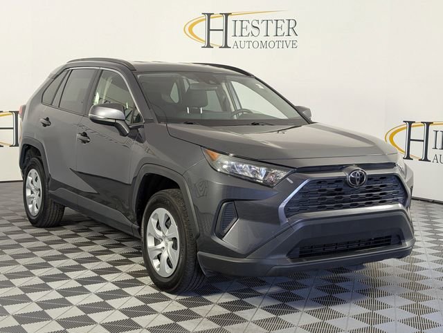 Used 2019 Toyota RAV4 LE image 2