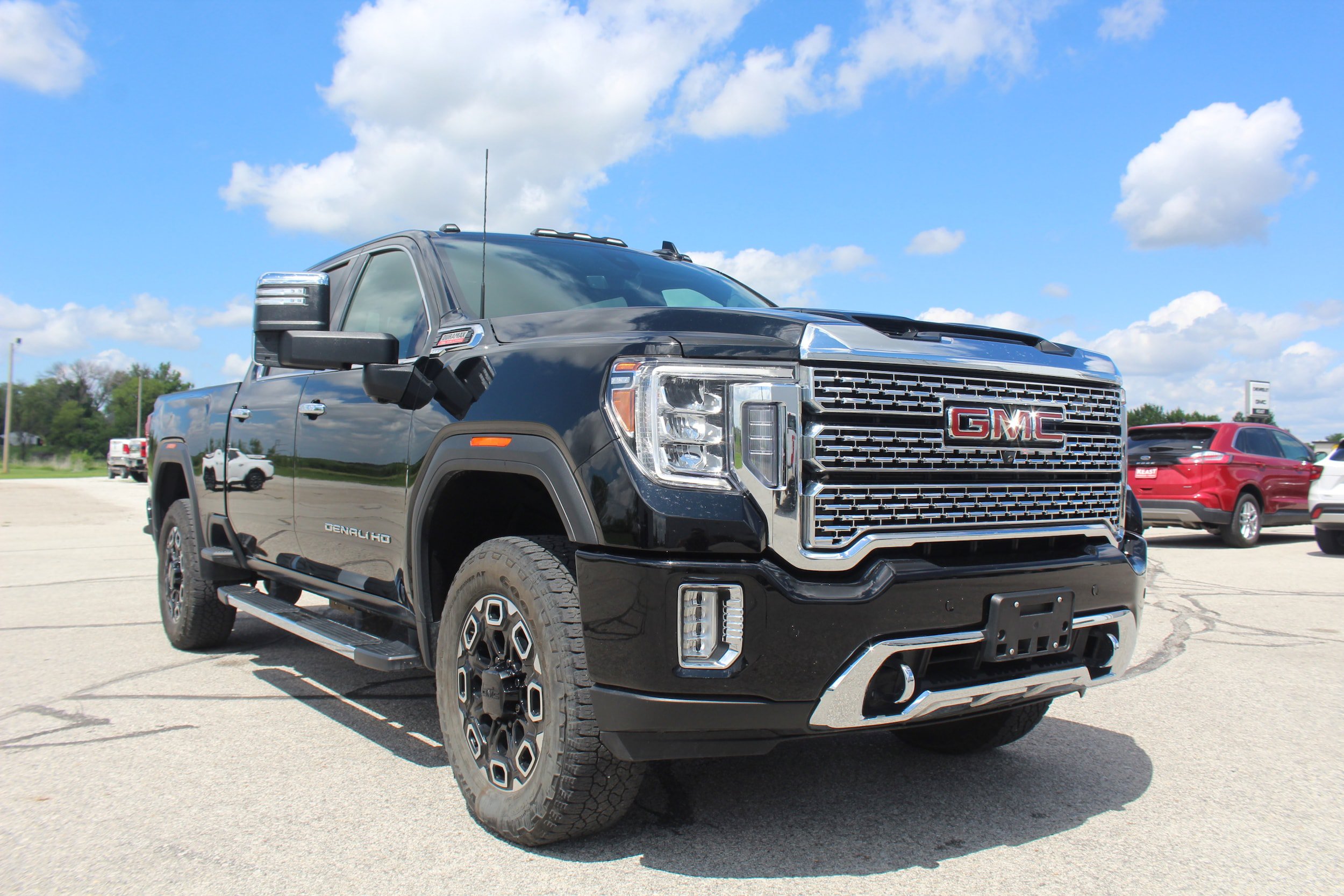 Used 2022 GMC Sierra 2500 Denali w/ Denali Ultimate Package AWD/4WD image 7