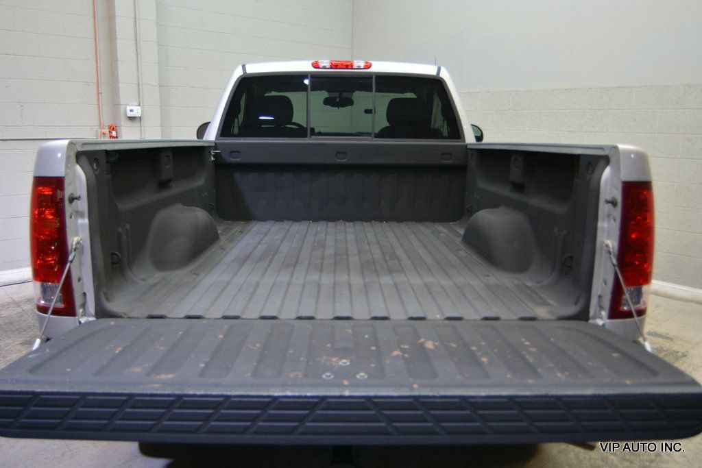 Used 2010 GMC Sierra 1500 SLE w/ SLE Preferred Package AWD/4WD image 18