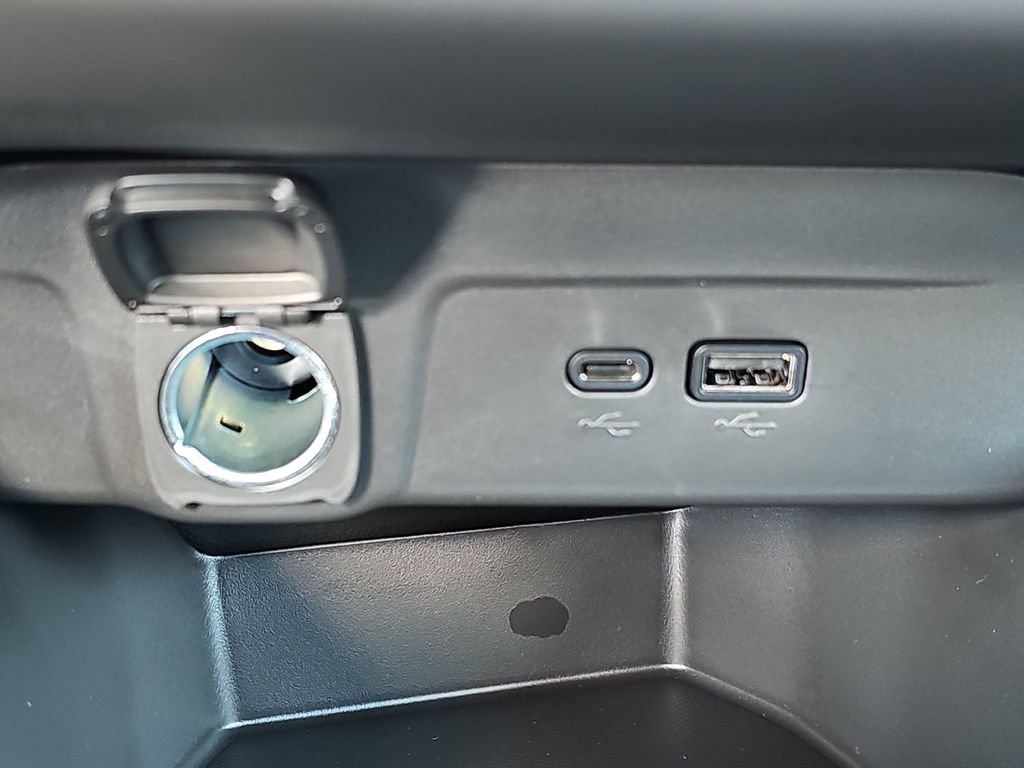 New 2026 Chevrolet Trax RS w/ Sunroof Package image 24