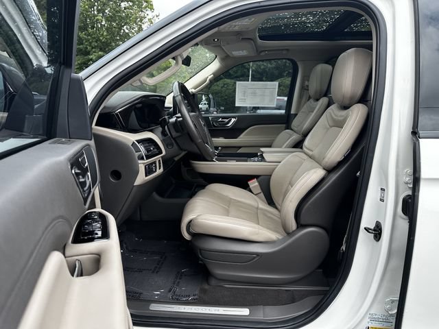 Certified 2024 Lincoln Navigator Reserve w/ Monochromatic Package AWD/4WD image 19