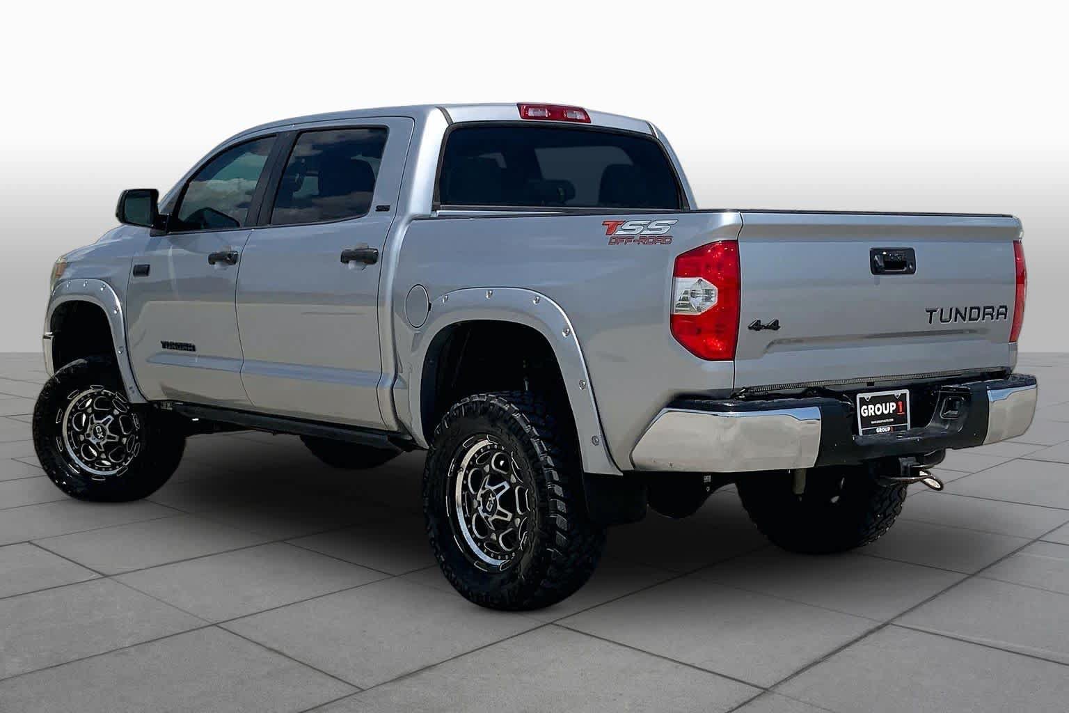 Used 2019 Toyota Tundra SR5 w/ SR5 Upgrade Package AWD/4WD image 12