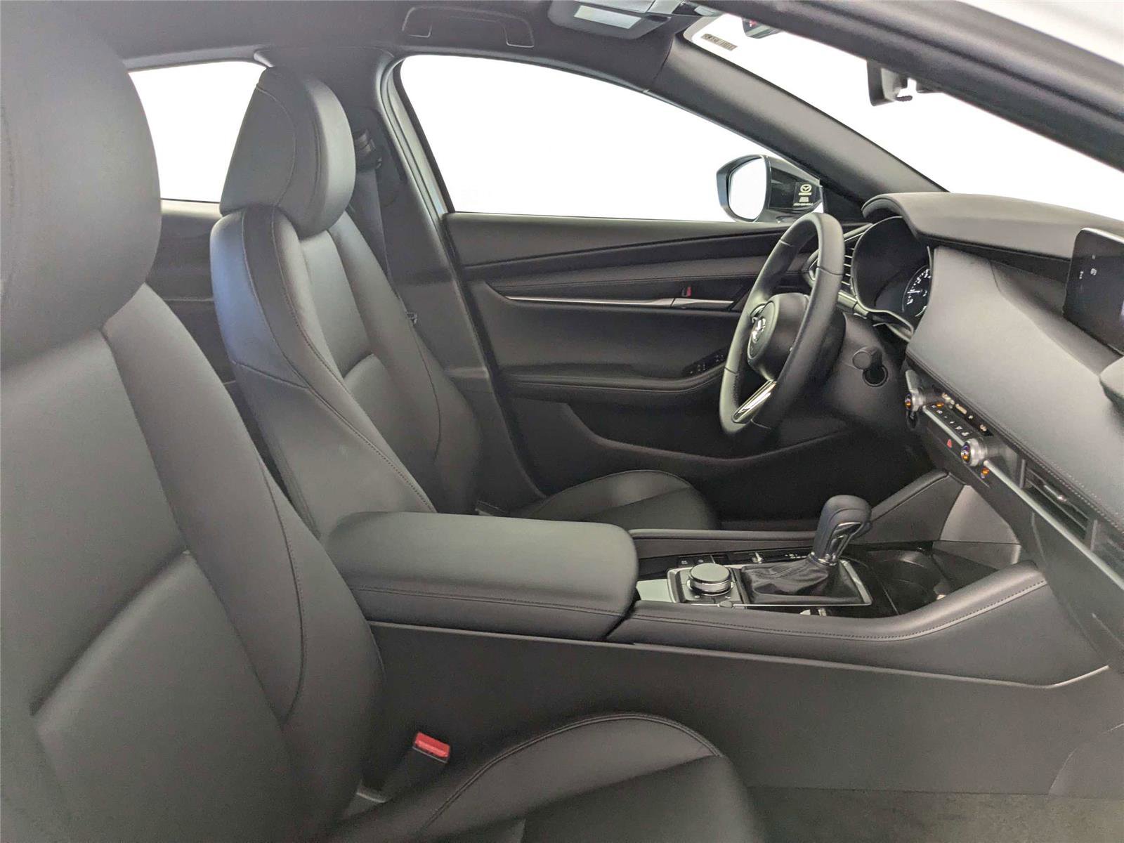 Used 2025 MAZDA MAZDA3 s Sport FWD image 31