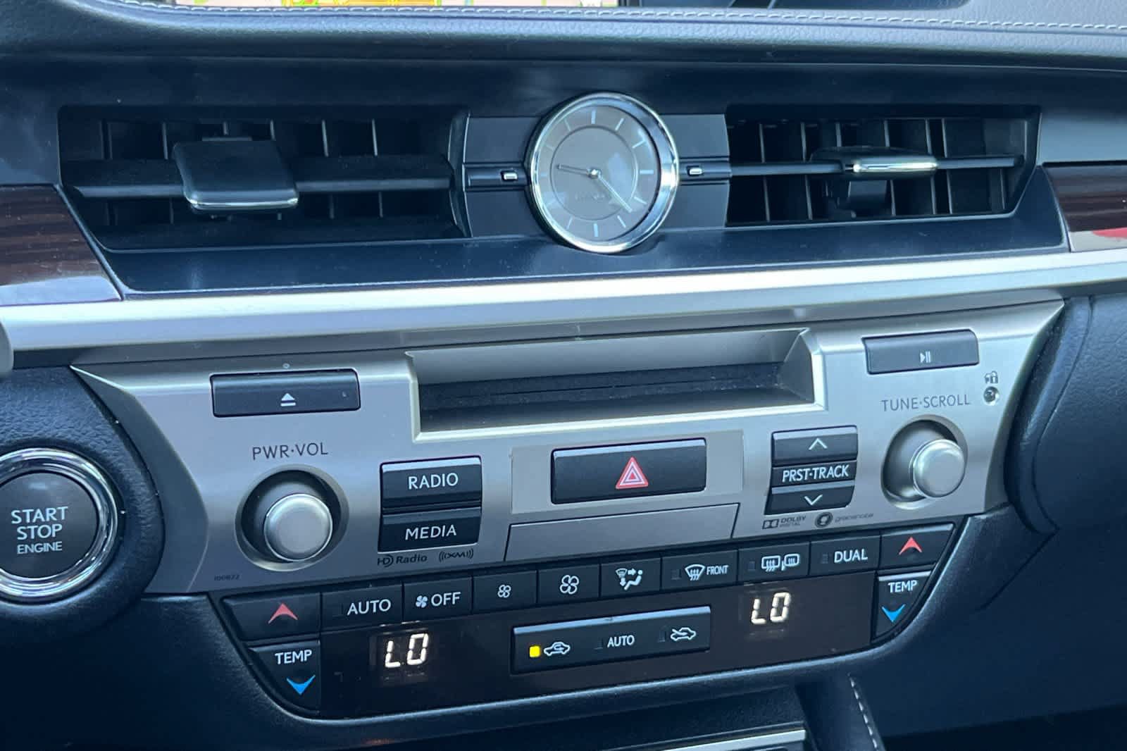 Used 2018 Lexus ES 350 w/ Luxury Package w/Wood Trim FWD image 22