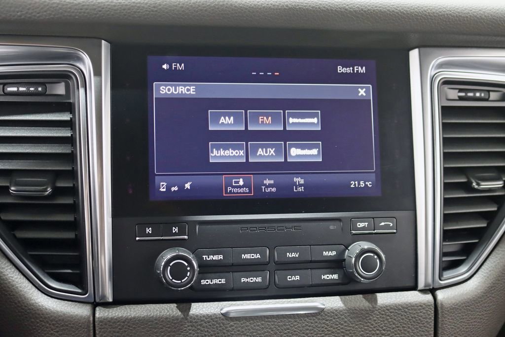 Used 2018 Porsche Macan image 17