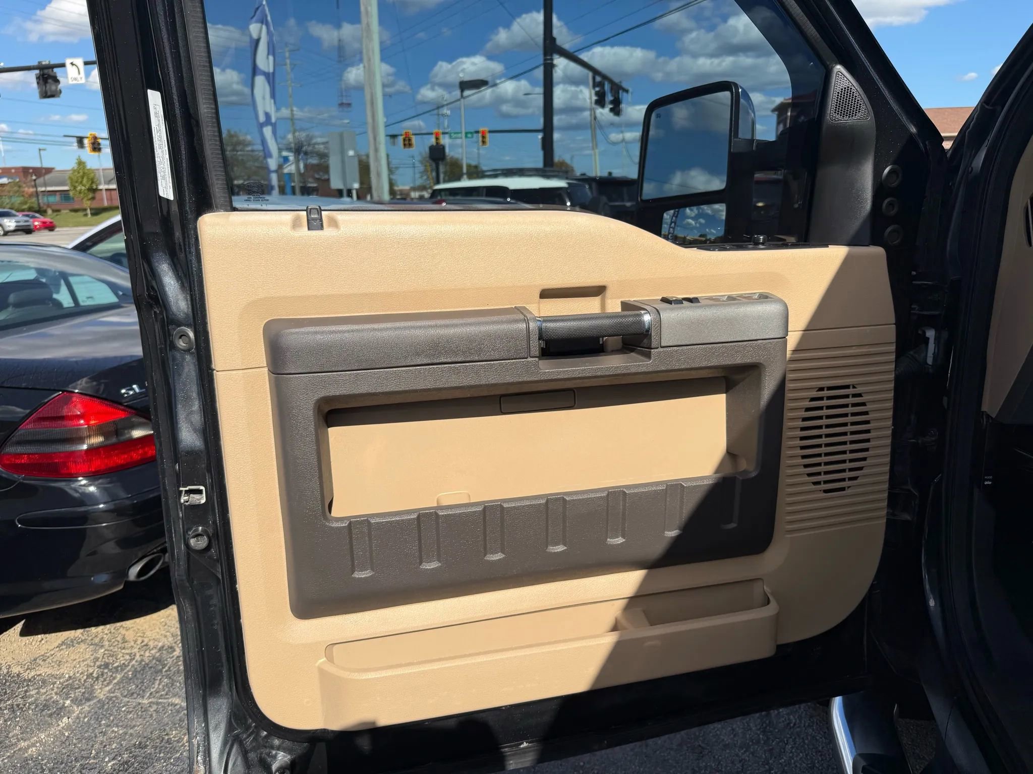 Used 2012 Ford F250 Lariat image 10