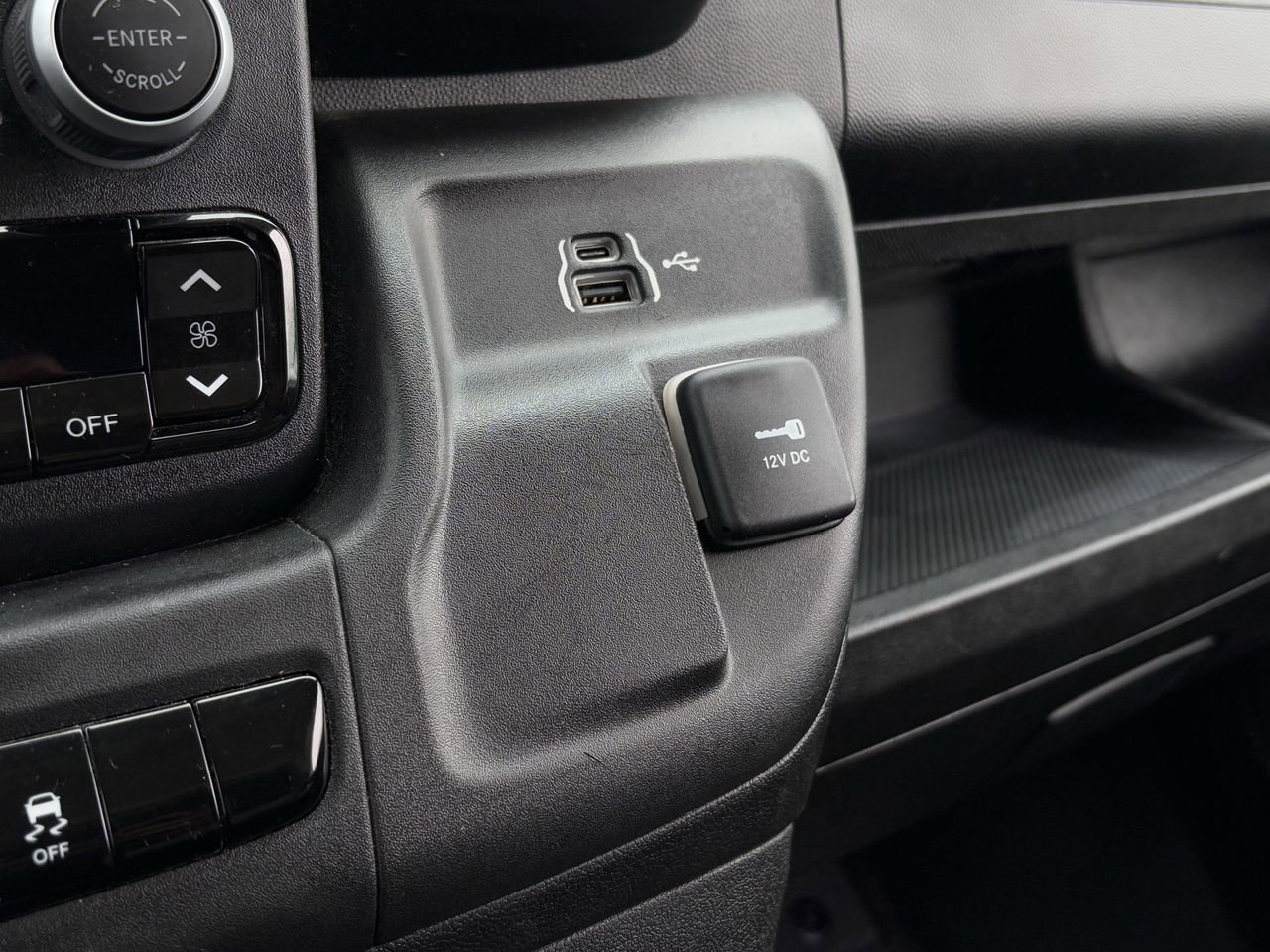 Used 2025 RAM ProMaster 2500 w/ Convenience Group image 20