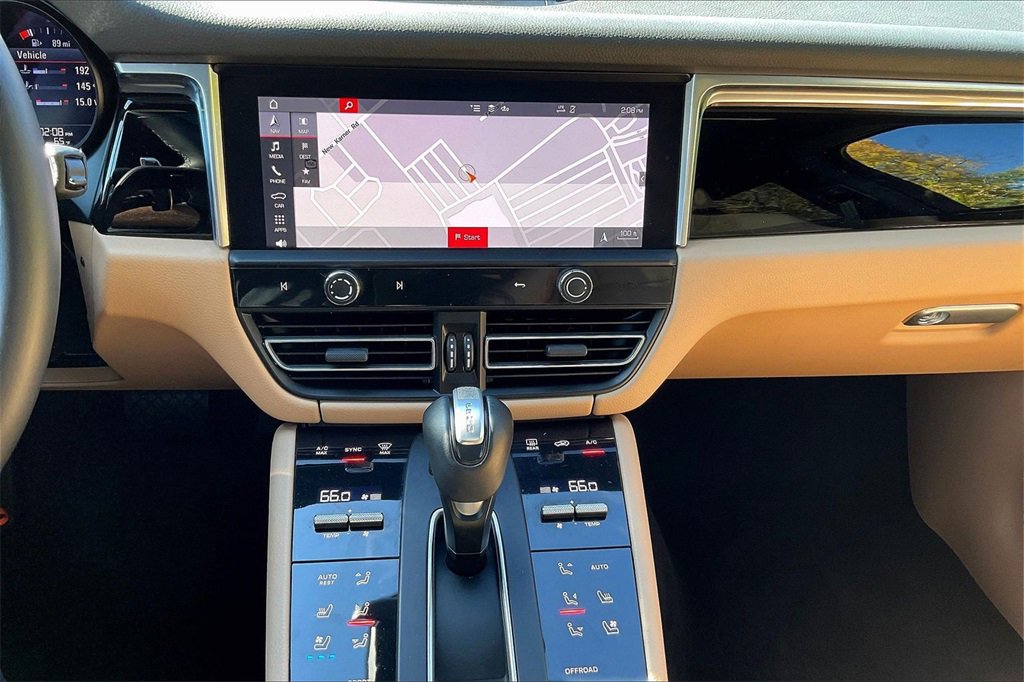 Used 2022 Porsche Macan image 15