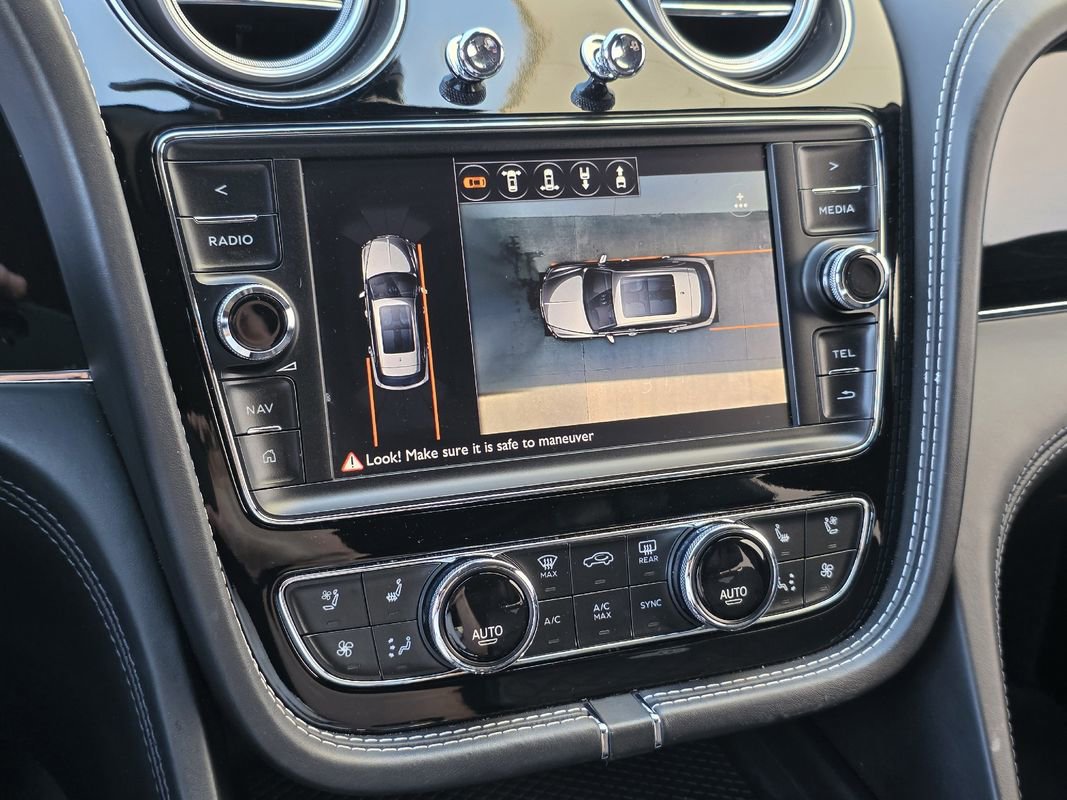 Used 2017 Bentley Bentayga image 15