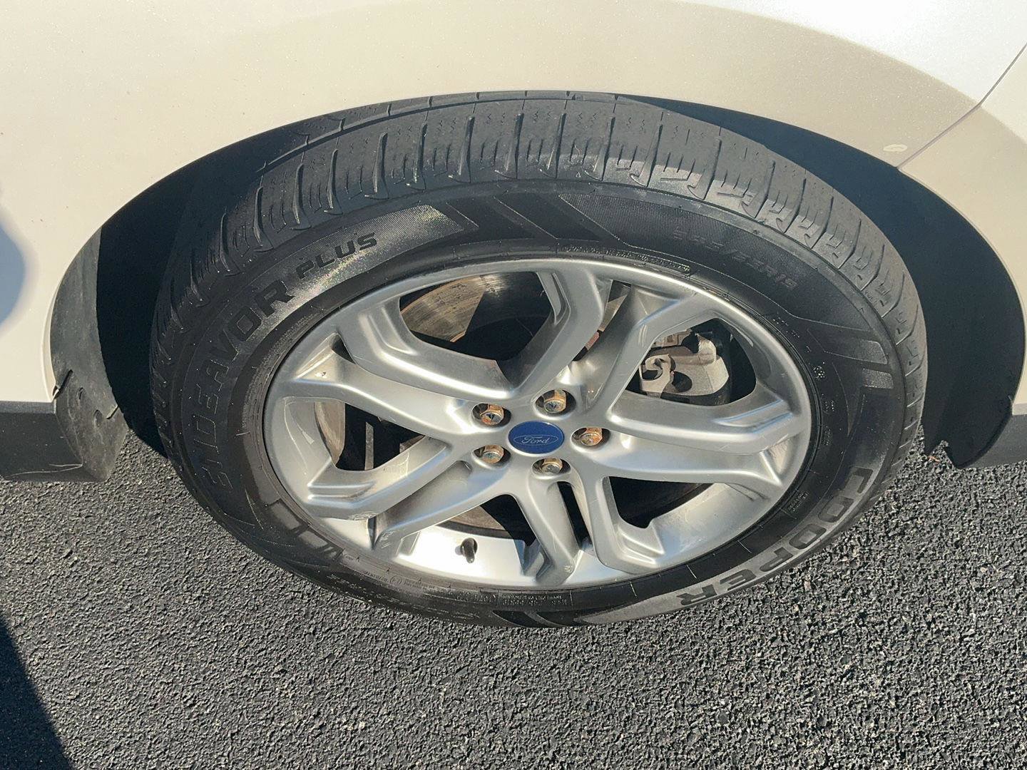 Used 2016 Ford Edge Titanium w/ Equipment Group 301A image 5