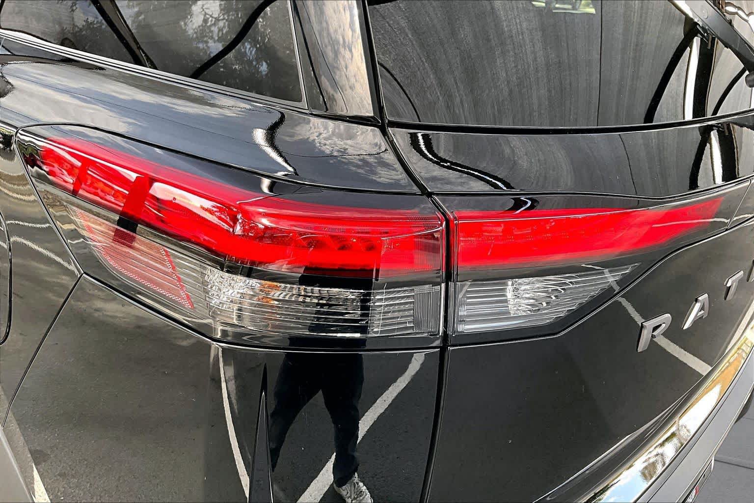 New 2026 Nissan Pathfinder SL FWD image 14