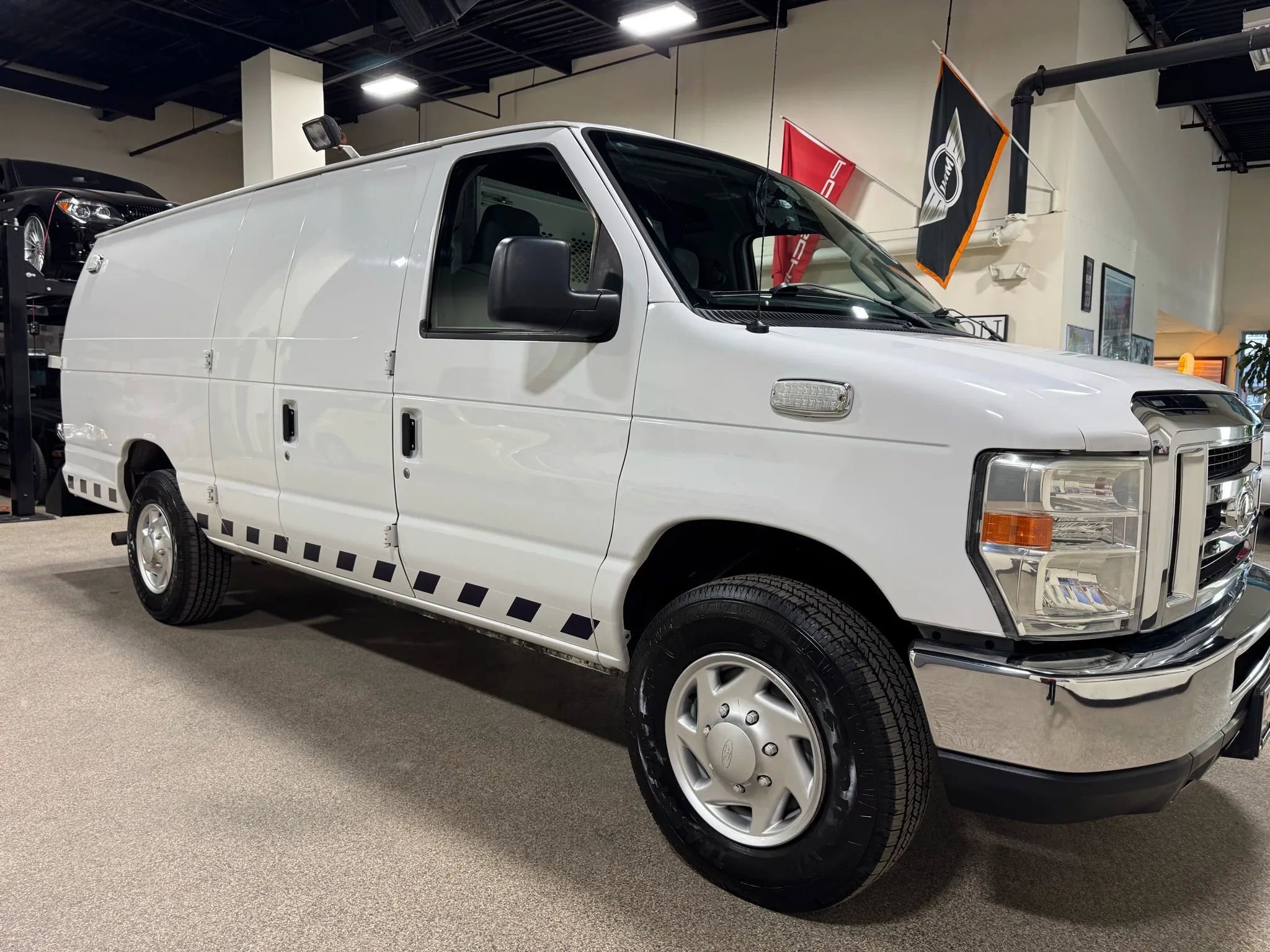 Used 2012 Ford E-350 and Econoline 350 Extended Super Duty w/ PWR Group image 8