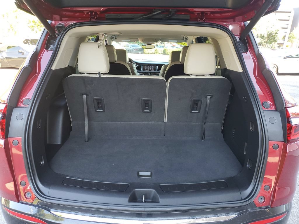 Used 2020 Buick Enclave Essence w/ Sound and Sites Package FWD image 8