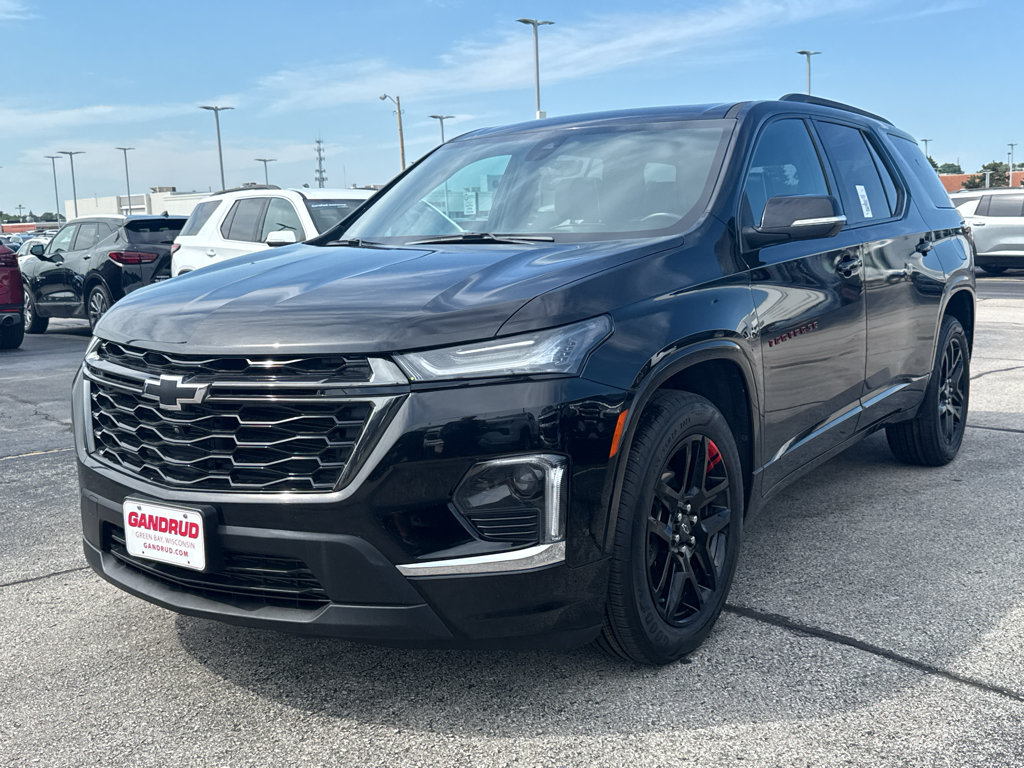 Certified 2022 Chevrolet Traverse Premier w/ Redline Edition AWD/4WD image 2