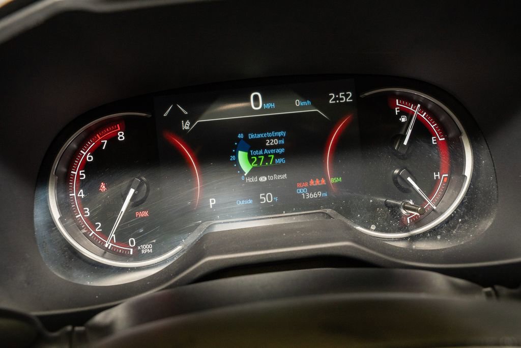 Used 2025 Toyota RAV4 XLE Premium image 19